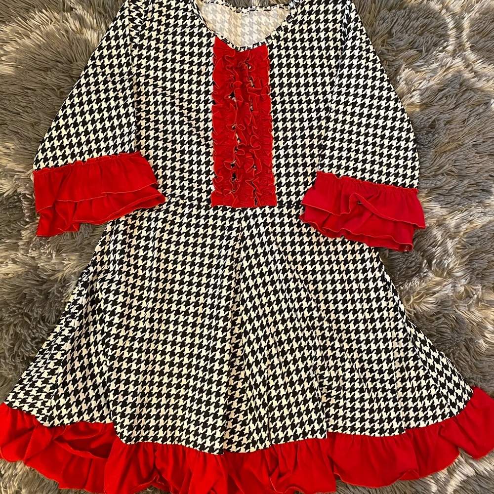 Adorable dressy top.